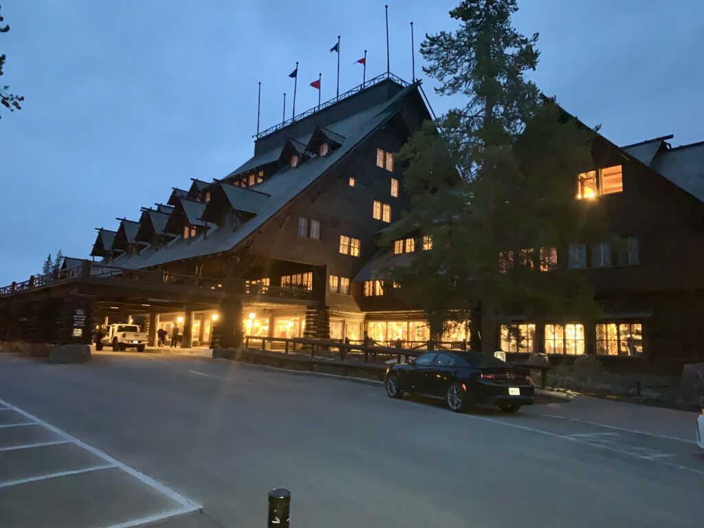 This article describes the top 5 places to visit in Yellowstone National Park and things to do at each place. Old Faithful Inn, Yellowstone National Park.