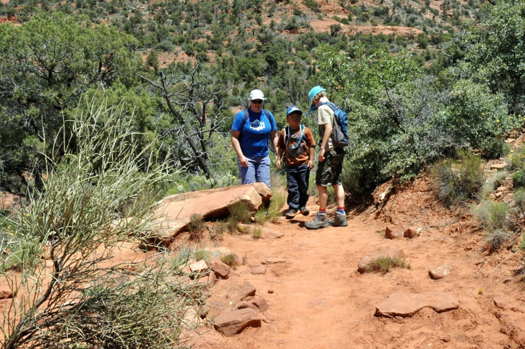 Making our way back up and around Courthouse Butte.